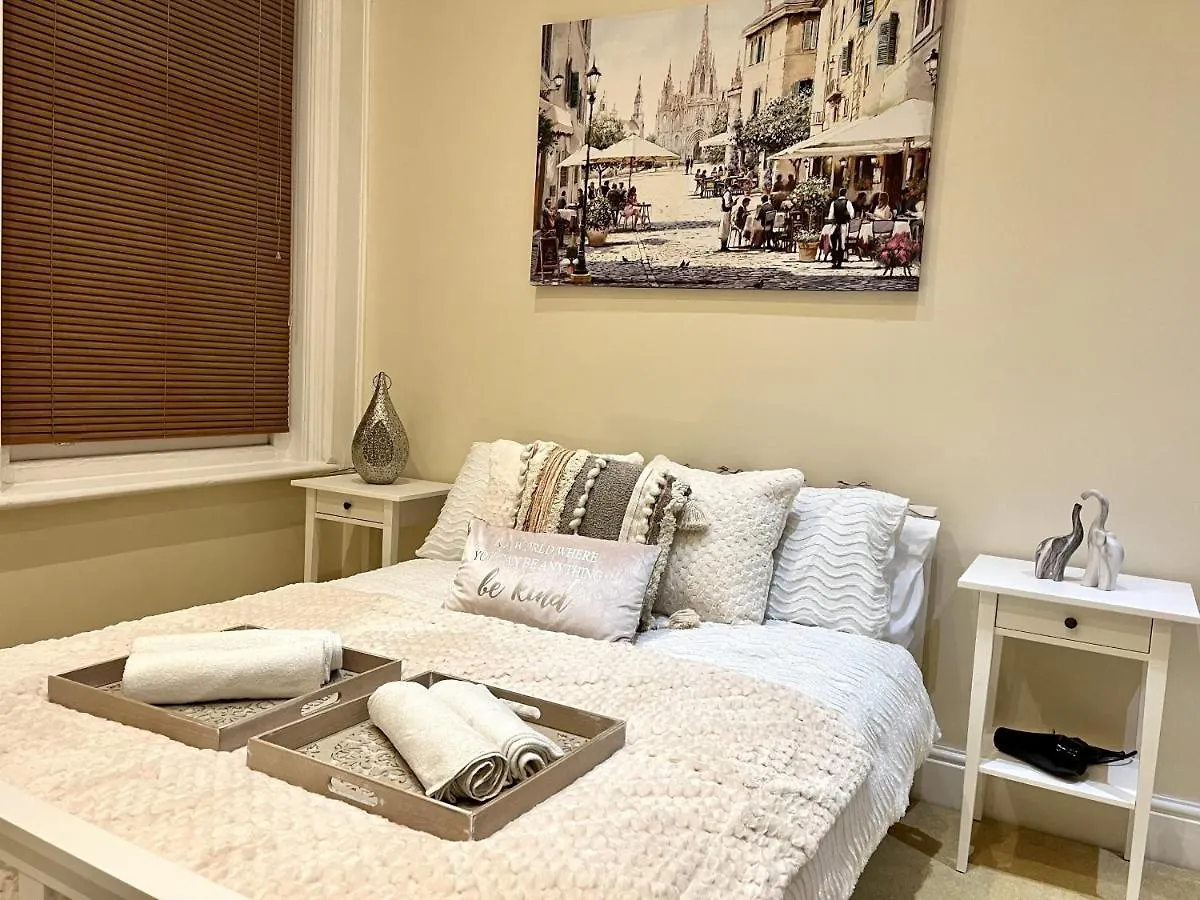 City Link - Mapperley Park Suite - Free Parking,Tram&Busroutes,Hswifi,Upto9 By Kp Nottingham United Kingdom